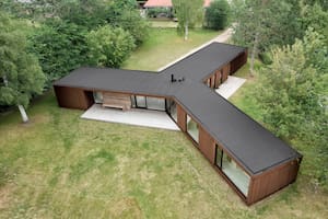 Sorprendente: la casa de acero y madera que se construye en tan solo tres días