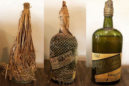 El licor que encontraron es un whisky escocés con la etiqueta Old Smuggler Gaelic Whisky, que aún se elabora en la actualidad
