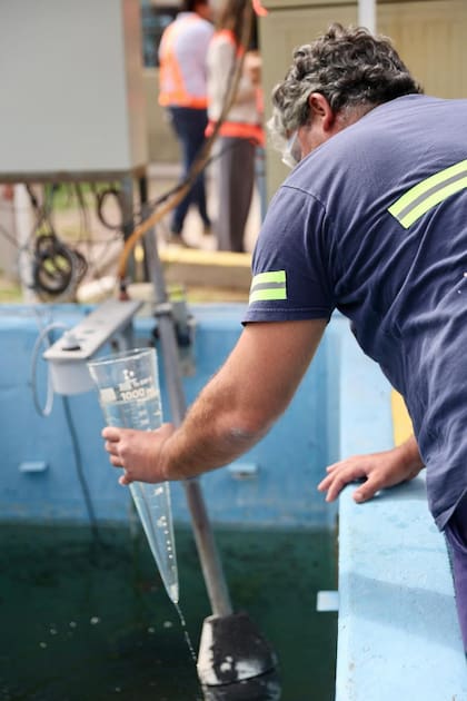 En las acciones de gestión eficiente, la compañía hace reúso interno de efluentes tratados y reutilización comunitaria del agua de efluente tratada.