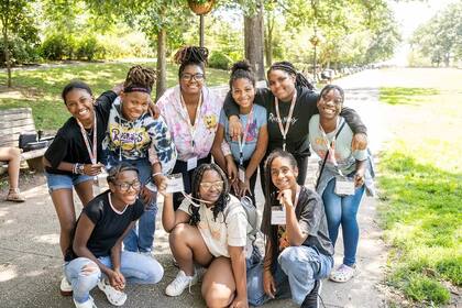 En las cinco semanas del campamento las niñas continuarán con su aprendizaje de inglés