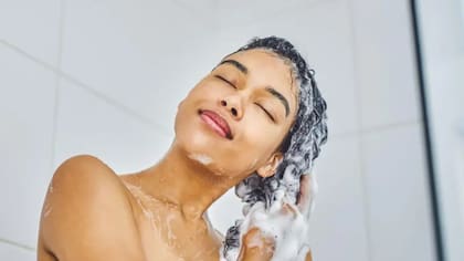 En las dos disposiciones que incluyen productos para el cabello, se señala la posible presencia de formol