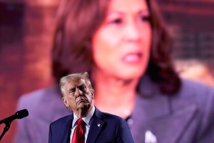 En las encuestas de Florida, Trump está varios puntos por encima de Harris (AP Foto/Evan Vucci)
