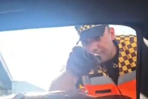 La Policía de Córdoba intimó al hermano de Santiago Maldonado que acusó a un agente de “mentiroso” y “coimero”