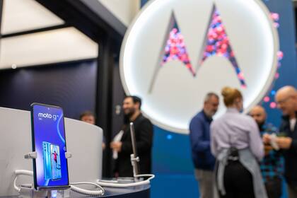 En las motorola flagship stores habrá mesas de demostración de las 3 familias de productos que la marca está comercializando localmente: moto e, moto g & motorola edge.