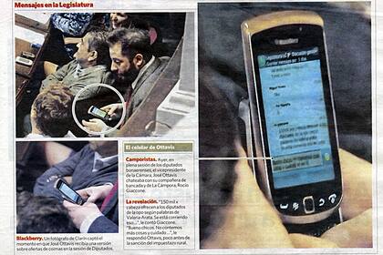 En las páginas de Clarin se muestra el momento en que Ottavis está escribiendo el mensaje, como así también un zoom de la pantalla de su celular