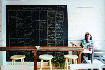 En las pizarras, desde actividades semanales a
frases felices.