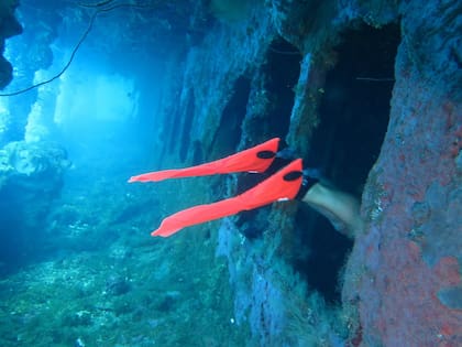 En las profundidades de la laguna de Truk o Chuuk se encuentran más de 60 barcos hundidos de la Segunda Guerra