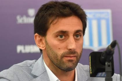 Diego Milito ya no está, pero su figura sigue pesando políticamente en Racing