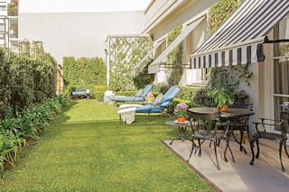 Recorremos un clásico depto puesto a nuevo y con jardín oculto