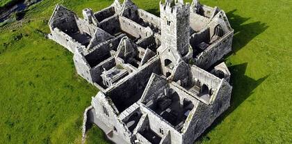 En las ruinas se encontraron restos humanos sin enterrar. Foto: Evan Williams CC BY-SA 4.0