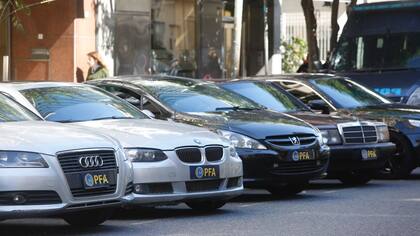 La cantidad de autos no pasó desapercibidio para quienes pasaban por el lugar