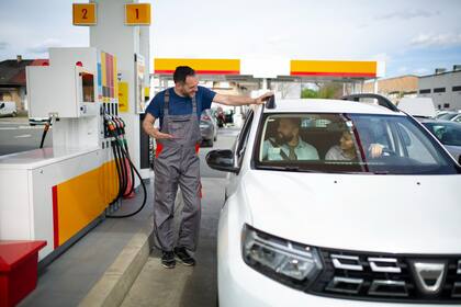 En las últimas semanas, aumentó la demanda de gasolina, lo que hizo subir los precios en algunas estaciones de servicio