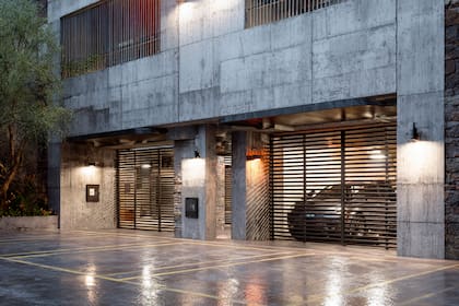 En las zonas céntricas donde estacionar en la vía pública se vuelve casi imposible, la demanda por cocheras privadas aumenta