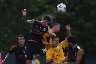 River ganó su tercer amistoso en Orlando por 2-1, pero se lesionó Fontana