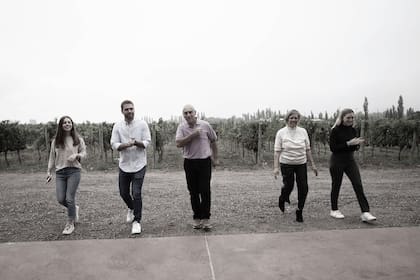 “En lo personal, sé que sin el apoyo invaluable e inolvidable de mi esposa, Graciela, y de nuestros hijos, Gianfranco, Luciana y Chiara -quienes hoy también forman parte- sin ellos no hubiéramos podido construir este sueño”.