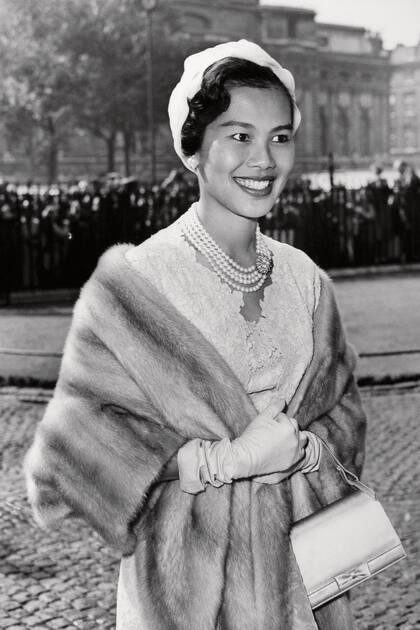 En Londres, en julio de 1960, durante una visita oficial de tres días. Su look fashionista y su sonrisa fueron el blanco de la prensa