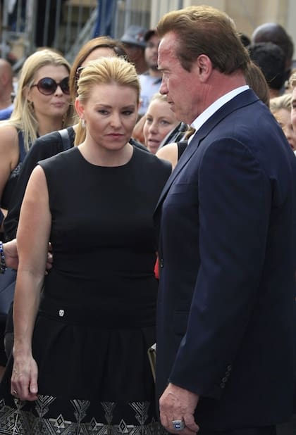 En Los Angeles, Arnold Schwarzenegger junto a Heather Milligan, su nueva novia, durante la première Terminator Genisys