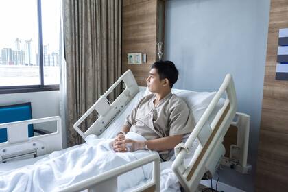 En Los Angeles, un hospital prueba con la instalación de parlantes que permiten dialogar con el asistente digital de Amazon, y pedirle que llame a la enfermería o ponga música