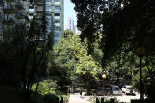 En los barrios porteños de Belgrano, Caballito, Flores, Núñez, Palermo, Recoleta y Villa Crespo se ofrecen aproximadamente 3200 unidades de 3 ambientes en menos de US$130.000, señalan de la inmobiliaria de Fabián Achával.