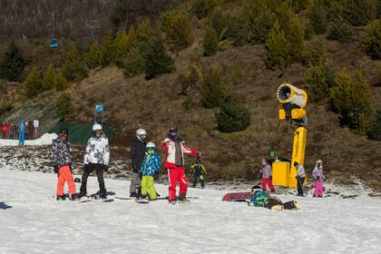 En los centros de esquí aún esperan las grandes nevadas para los próximos dos meses