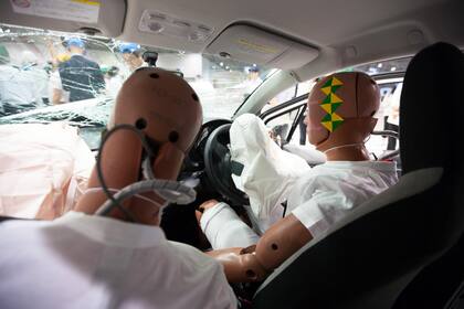 En los crash test suelen haber maniquíes para comprobar también el funcionamiento de los sistemas de airbag y el impacto en las personas