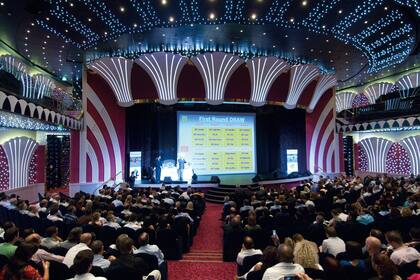 En los cruceros, se destacan las opciones del entretenimiento a bordo que suelen incluir bares, cine, teatro, spa y espacios para los más pequeños