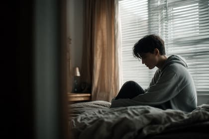 En los cuadros de depresión pueden aparecer sensaciones de desconexión emocional con el entorno o incluso con personas cercanas