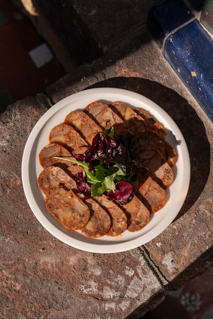 En los embutidos se destacan la spianatta, el chacarero y el chorizo seco.