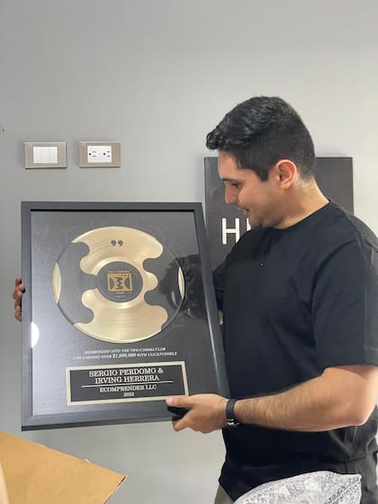 En los eventos premian a los asistentes que han logrado grandes metas, como vender un millón o diez millones de dólares