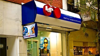 En los muchos locales de LOF pueden comprarse los anteojos de sol perfectos para el verano