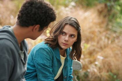 "Desde chica estoy muy acostumbrada a estar con adultos y creo que eso me ayudó a madurar bastante más rápido que algunas personas de mi edad", asegura la actriz