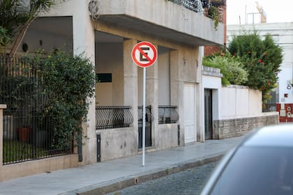 En los pasajes regirá la prohibición de estacionar en ambas aceras durante las 24 horas