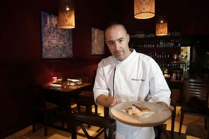 "En los restaurantes de Mar del Plata están las mismas cartas que hace 50 años. Nosotros buscamos otra cosa", dice.
