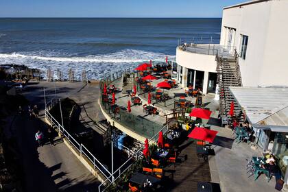 En los restaurantes, se prevé que los clientes accedan digitalmente a la carta