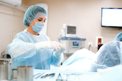 En los servicios de salud el índice de informalidad laboral es inferior a la tasa promedio de toda la actividad económica