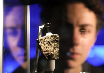 En los últimos años, el número de personas que no se conforman con admirar un meteorito en un museo, sino que quieren poseerlo, no ha hecho más que aumentar