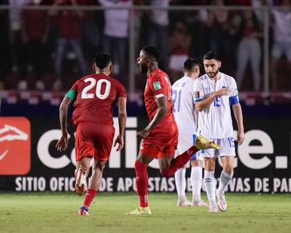 En los últimos cinco partidos ha predominado el empate entre ambas selecciones (X/@nicolleferguson)