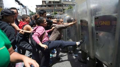 En los últimos días se han reportado varios enfrentamientos entre la policía y personas que protestan por la falta de comida