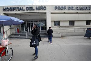 Por el éxodo de médicos, se profundiza el drama del único centro pediátrico de La Matanza