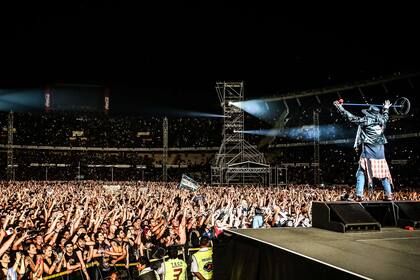 En lugar de "Patience" (que tocaron en Rosario), en los bises eligieron "Don''''t Cry"