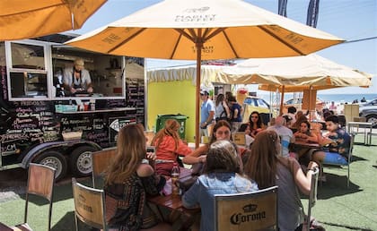 En Maitencillo, los bares que ofrecen brunch convocan a los turistas