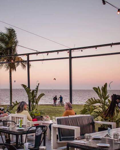 En Malloy's, combiná la mejor cerveza con esta vista.