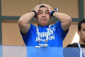 El drama de Diego Maradona: no lo dejan ver a su nieto Benjamín en Rusia