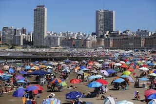 El turismo de gama alta y los días de calor marcaron el ritmo en un destino histórico de playa