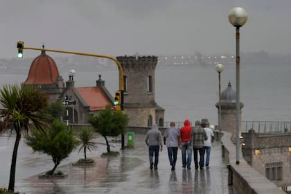 En Mar del Plata, un día de lluvia para darle descanso a la playa