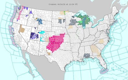 En marcado contraste, la región de las Four Corners y las montañas centrales enfrentan un descenso térmico con nevadas que se intensificarán a partir del miércoles