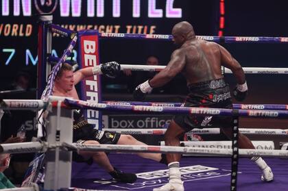 En marzo de este año, Alexander Povetkin sufrió una dura derrota ante Dillian Whyte