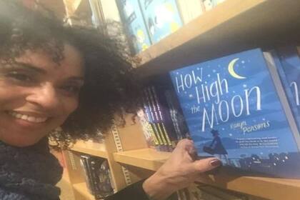 En marzo del 2019 presentó su libro PuffinBooks: How High the Moon