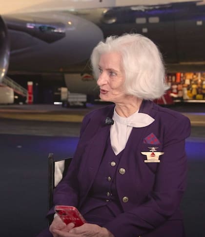 En más de seis décadas, Crandall vio cómo el viaje en avión pasó de ser una ceremonia a convertirse en parte de la rutina del mundo moderno