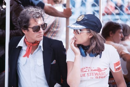 En mayo de 1977, la princesa y Philippe Junot dicen presente en el Grand Prix de Fórmula 1 de Mónaco